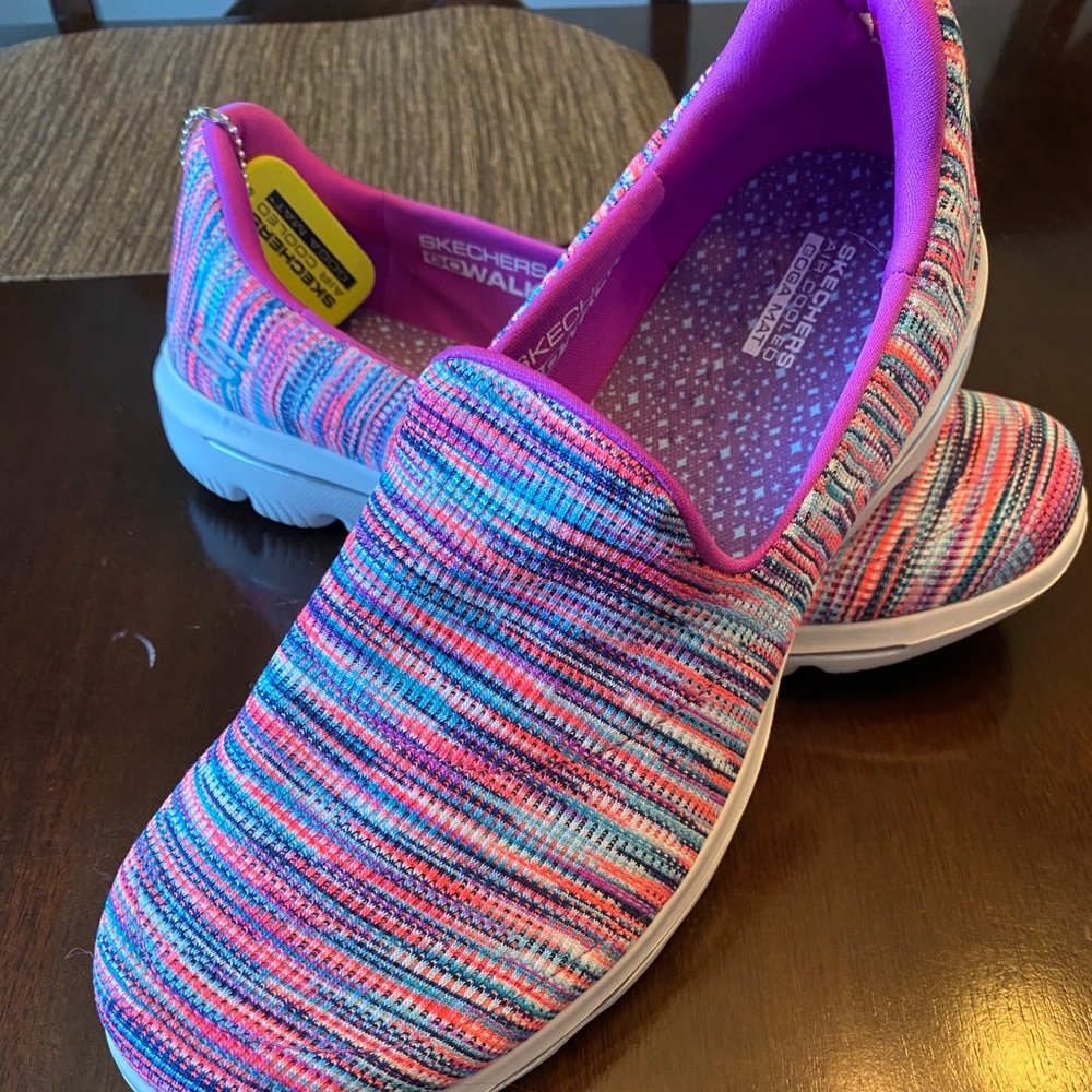 Women’s Skechers GoWalk slip on. Size 11.